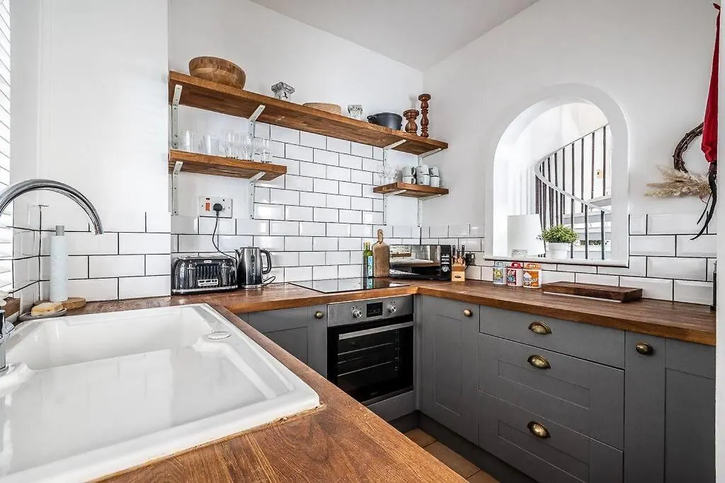 Apartment Modern, Central Home With Character Features Exeter