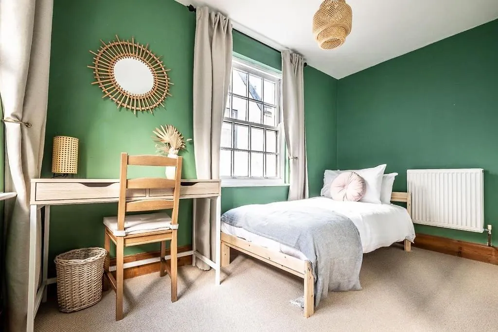 Modern, Central Home With Character Features Exeter Apartment