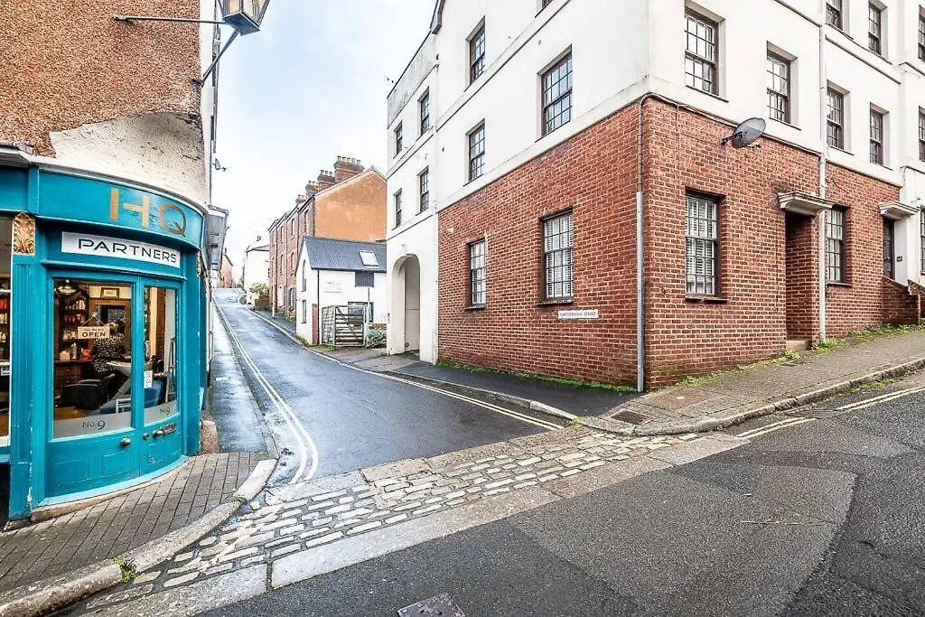 Modern, Central Home With Character Features Exeter 0*,