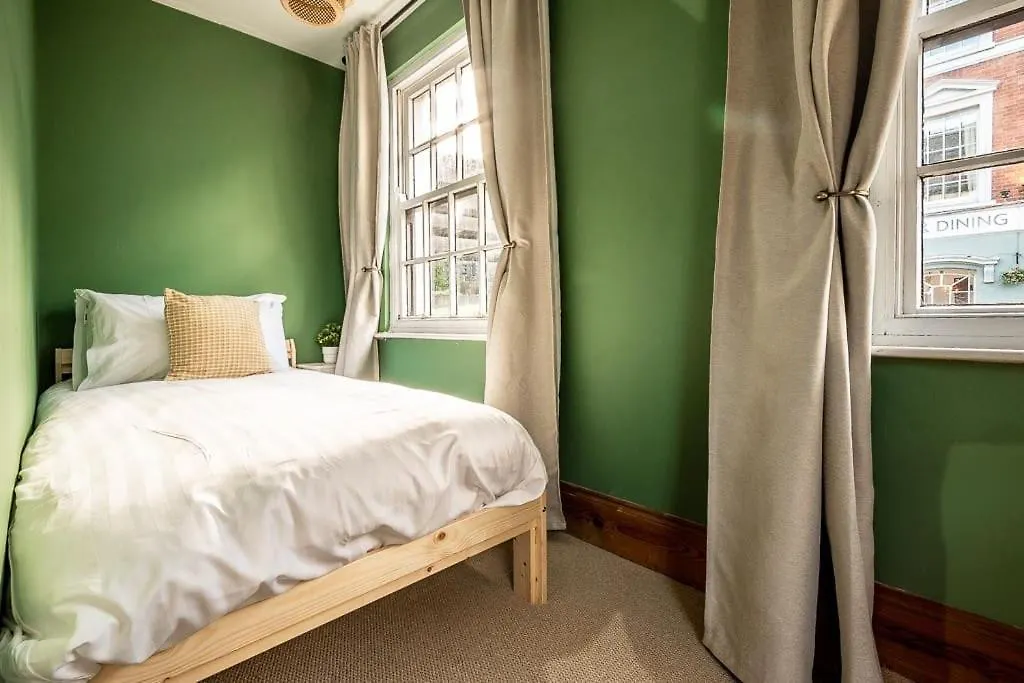 Modern, Central Home With Character Features Exeter Apartment